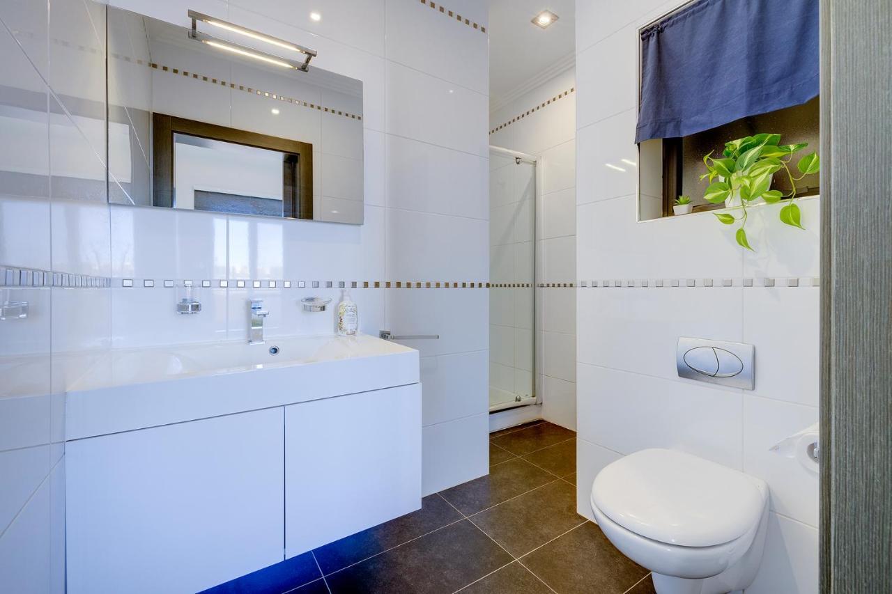 Perfect Location Idyllic 2Br Apartment Sliema Dış mekan fotoğraf