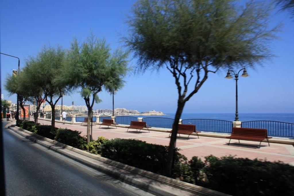 Perfect Location Idyllic 2Br Apartment Sliema Dış mekan fotoğraf